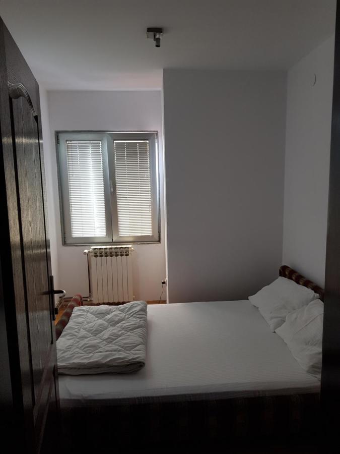 Apartamento Blue point Kragujevac Exterior foto